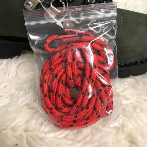 Steve Madden | Women’s Radiant Hiking Boots | Olive Green | Size 37 - Picture 5 of 7